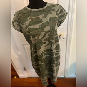 GAP Camo Print T-Shirt Dress Size Medium EUC